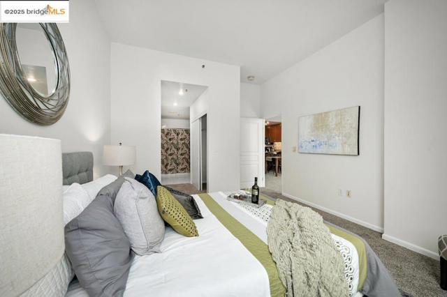5855 Horton St, Emeryville CA: https://media.crmls.org/mediaz/7cc574d4-4e13-4d18-8bae-e4c5470b6bae.jpg