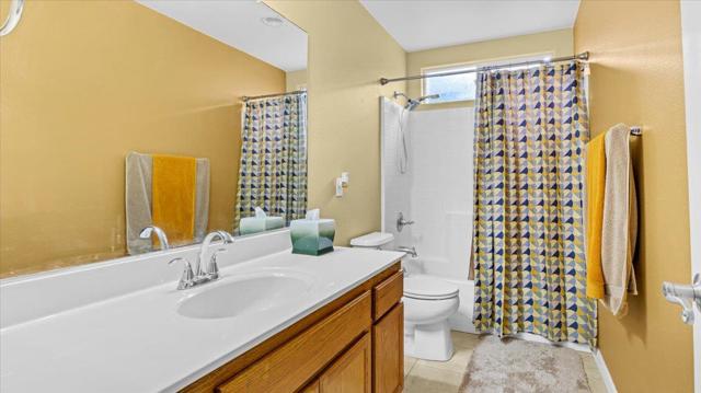 359 Barolo Circle, Greenfield CA: https://media.crmls.org/mediaz/7cc5e67f-36bf-4afe-bb4e-10435f30f801.jpg