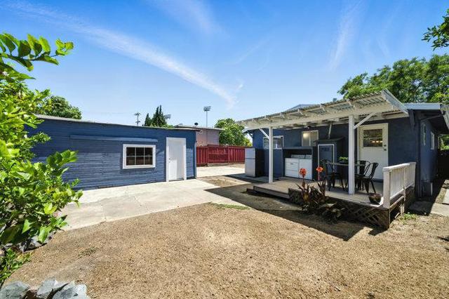 33854 14th Street, Union City CA: https://media.crmls.org/mediaz/7cc6736c-0b7d-4d67-9305-151da5551b5a.jpg