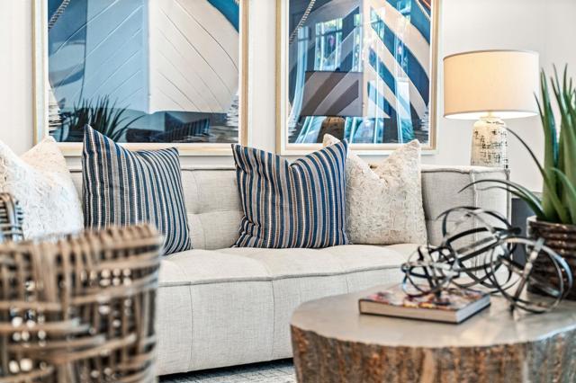 6 Zachary Court, Menlo Park CA: https://media.crmls.org/mediaz/7cc7d57f-441f-4827-ac17-1e33c08fff7f.jpg