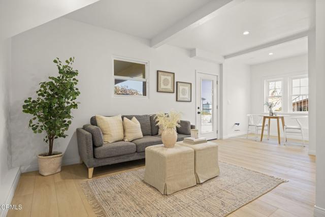 2371 Foster Avenue, Ventura CA: https://media.crmls.org/mediaz/7cc7f91a-ead5-44c2-aa06-cfa8f9cb351c.jpg