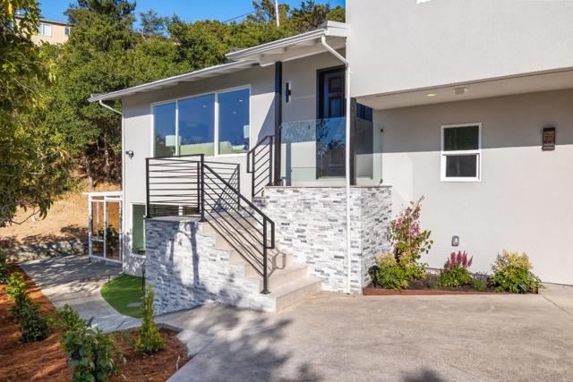 1315 Black Mountain Road, Hillsborough CA: https://media.crmls.org/mediaz/7cc846e0-a623-47a2-abae-ccc66af0799c.jpg