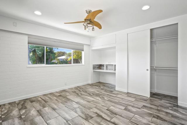 4877 Lorraine Dr, San Diego CA: https://media.crmls.org/mediaz/7cc90f70-4c87-4b14-81ba-10f8cabeacf6.jpg