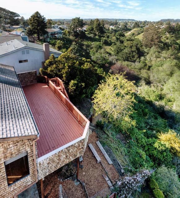 120 Alamo Avenue, Santa Cruz CA: https://media.crmls.org/mediaz/7cc95476-8018-4081-9494-cc046b044122.jpg