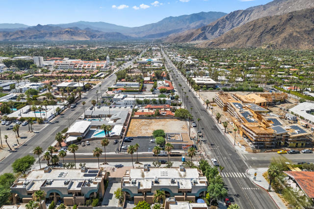 100 E Stevens Road, Palm Springs CA: https://media.crmls.org/mediaz/7cca2e1f-5473-4923-8aa3-edfdb07f9060.jpg
