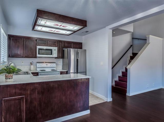 350 Creekview Drive, Morgan Hill CA: https://media.crmls.org/mediaz/7cca49f4-39ab-4c96-baa8-99360ffb4b59.jpg