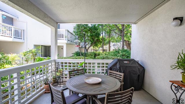 2600 Oak Road, Walnut Creek CA: https://media.crmls.org/mediaz/7cca7232-0977-47fb-aedc-0bb73aab75b2.jpg