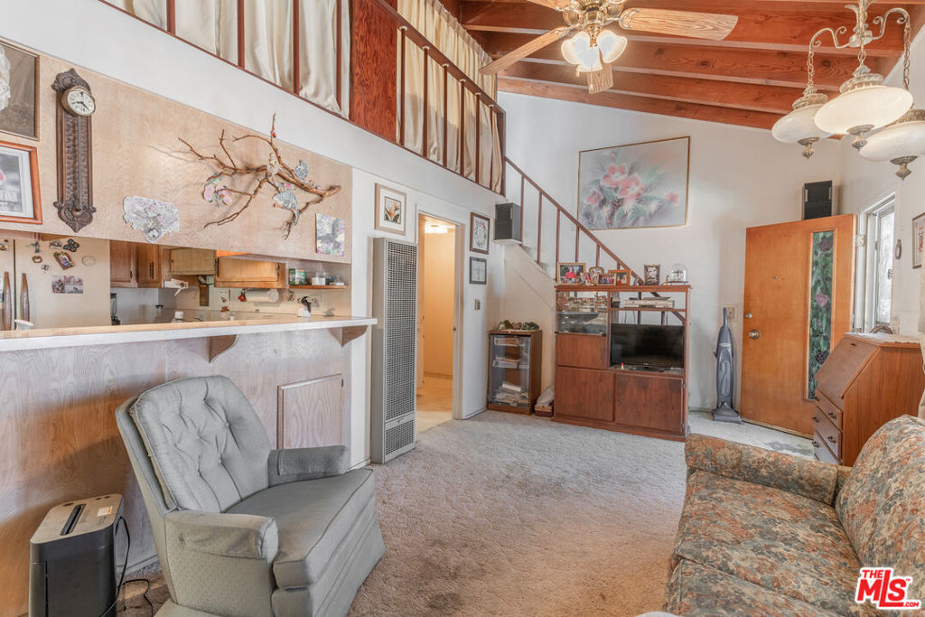 5041 W 137TH Street, Hawthorne, CA 90250