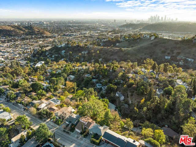 400 W Avenue 42 Avenue, Los Angeles CA: https://media.crmls.org/mediaz/7ccb3e3f-b2b5-4c84-951e-ad8f61ee2a4e.jpg