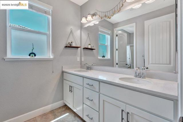 4670 Fuschia Way, Oakley CA: https://media.crmls.org/mediaz/7ccbec6d-9cc3-48c6-b491-7f5878381b1e.jpg