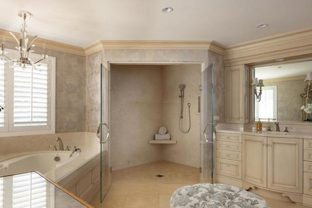 26048 Paseo Del Sur, Monterey CA: https://media.crmls.org/mediaz/7ccc443c-c39f-40f0-95b1-bfeac044653e.jpg