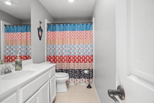 1990 Willowbrook Drive, Oceanside CA: https://media.crmls.org/mediaz/7ccc68fc-50f7-449d-9b8e-d129ffafcc5d.jpg