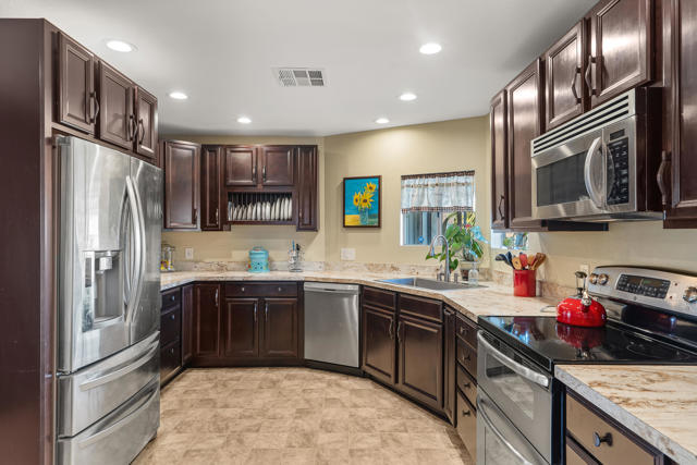 Image 11 of 31 For 15035 Sunrise Avenue