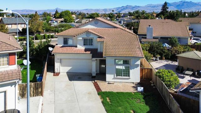 441 Adrian Court, Hollister CA: https://media.crmls.org/mediaz/7cccd4cf-473f-4daa-a5ee-62b1f1c0382d.jpg