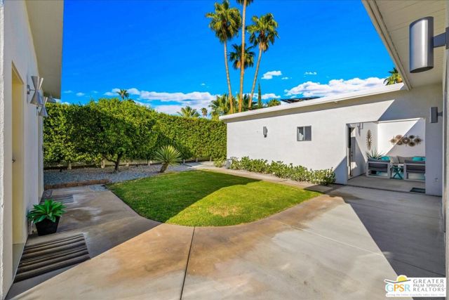 657 N Juanita Drive, Palm Springs, CA 92262