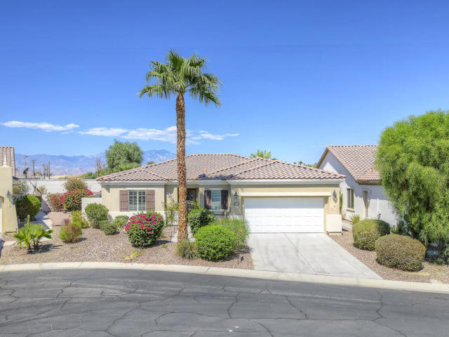 80174 Camino San Mateo, Indio CA: https://media.crmls.org/mediaz/7ccef959-0230-46e6-a07a-c1ee28c732d6.jpg