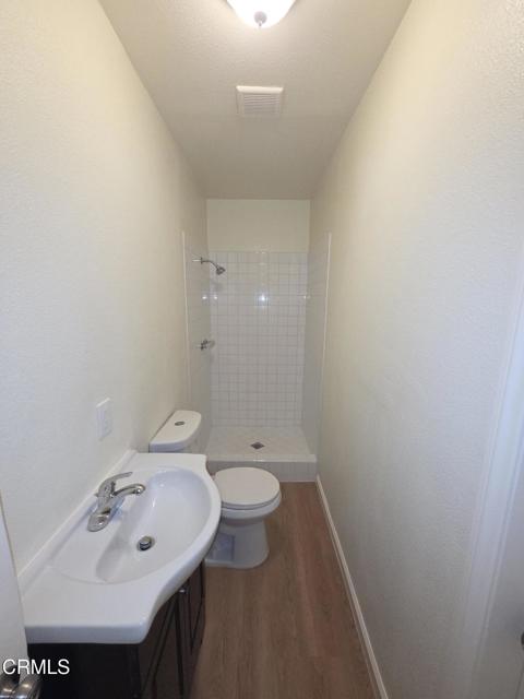 405 S Verdugo Road, Glendale CA: https://media.crmls.org/mediaz/7ccf175a-286d-4581-acf3-0c044ce27af5.jpg
