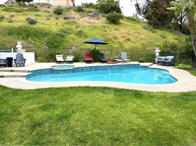 Detail Gallery Image 22 of 59 For 2070 Tiffany Dr, Oceanside,  CA 92056 - 4 Beds | 2/1 Baths