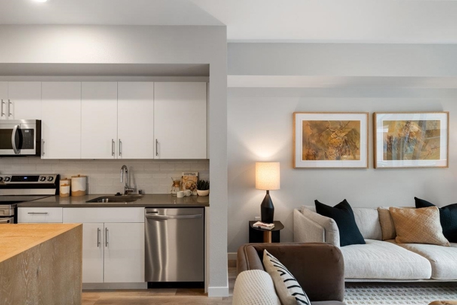 260 260 Brooklyn Basin Way, Oakland CA: https://media.crmls.org/mediaz/7cd14542-467d-47cb-bb22-4925f2ec46a7.jpg