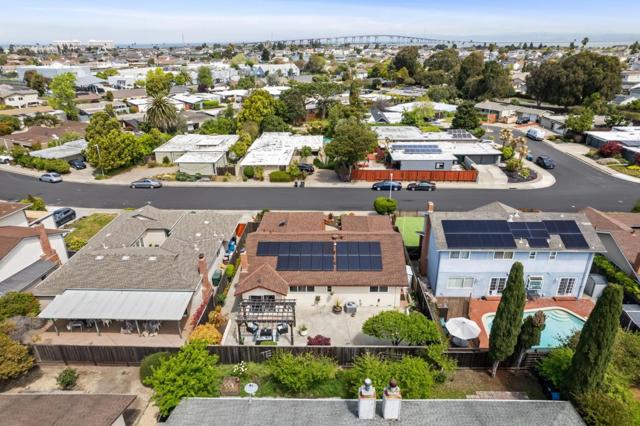 858 Chrysopolis Drive, Foster City CA: https://media.crmls.org/mediaz/7cd2224e-febb-4430-91ee-4eca73b1c4a2.jpg