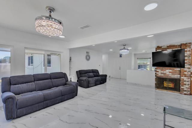 1545 Meadow, El Cajon CA: https://media.crmls.org/mediaz/7cd2eb1c-2c44-4eb7-a62e-778dd5af5ee3.jpg