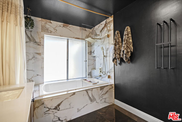 5245 Coldwater Canyon Avenue, Sherman Oaks CA: https://media.crmls.org/mediaz/7cd3066b-18ab-4748-9d3e-d09b550688ea.jpg