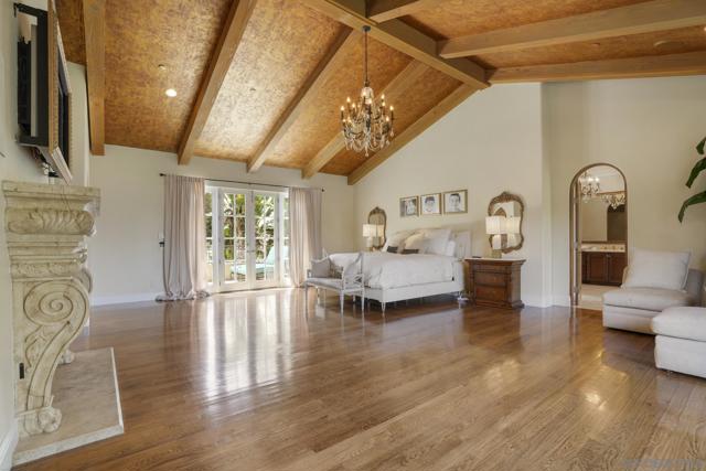 16356 Rambla De Las Flores, Rancho Santa Fe CA: https://media.crmls.org/mediaz/7cd33be9-f0bd-423f-af0d-ef45983d52f9.jpg