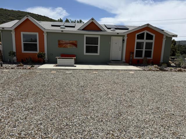 16680 Valley Hi Drive, Banning CA: https://media.crmls.org/mediaz/7cd3554b-0889-4fc6-9af4-cbca86dc9d28.jpg