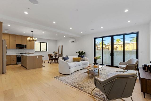 18071 Saratoga Los Gatos Road, Monte Sereno CA: https://media.crmls.org/mediaz/7cd3800e-fe46-4b87-8340-2be5315f0e36.jpg