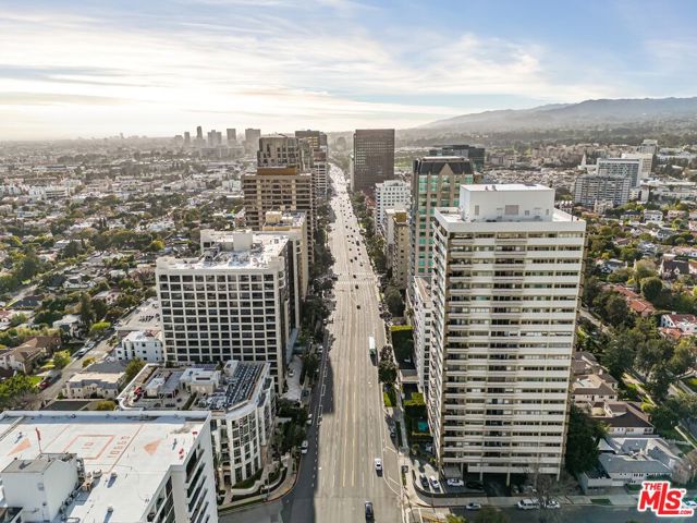 10701 Wilshire Boulevard, Los Angeles, California 90024, 2 Bedrooms Bedrooms, ,2 BathroomsBathrooms,Condominium,For Sale,Wilshire,24404361