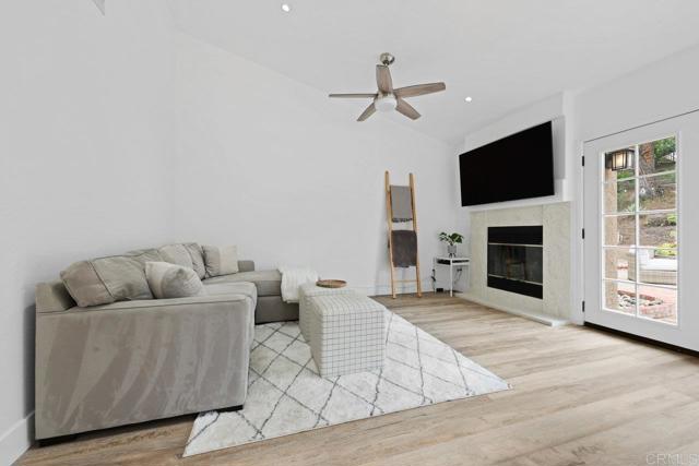1642 Marbella Drive, Vista CA: https://media.crmls.org/mediaz/7cd5c8d8-7af9-43c5-8a48-3d70f54f6982.jpg