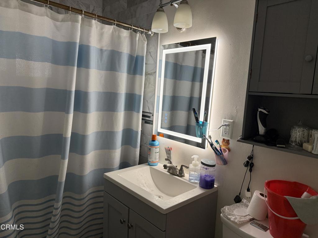 https://media.crmls.org/mediaz/7cd5d73a-7b3b-4cb5-b475-6f230a2cae14.jpg?preset=X-Large