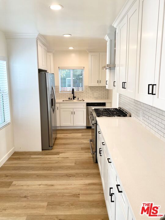 5220 5222 Whitsett Avenue, Valley Village CA: https://media.crmls.org/mediaz/7cd6198d-4271-460a-97a6-ea0e3872e9f4.jpg