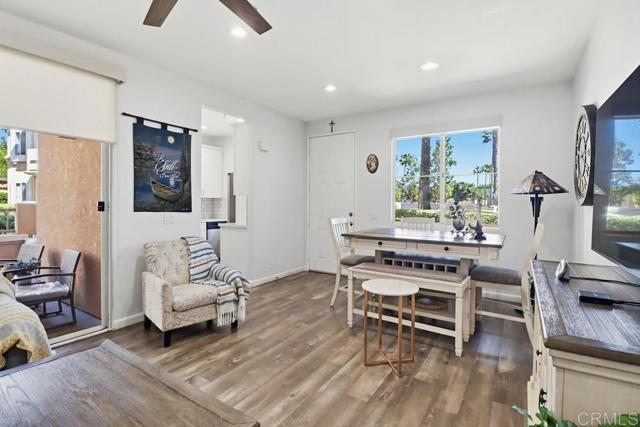 Detail Gallery Image 6 of 27 For 11452 via Rancho San Diego #197,  El Cajon,  CA 92019 - 2 Beds | 2 Baths