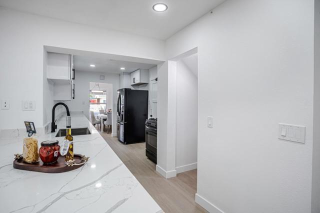109 Maple Street, Vacaville CA: https://media.crmls.org/mediaz/7cd66b10-d7e5-4661-a5c3-3636de3d42da.jpg