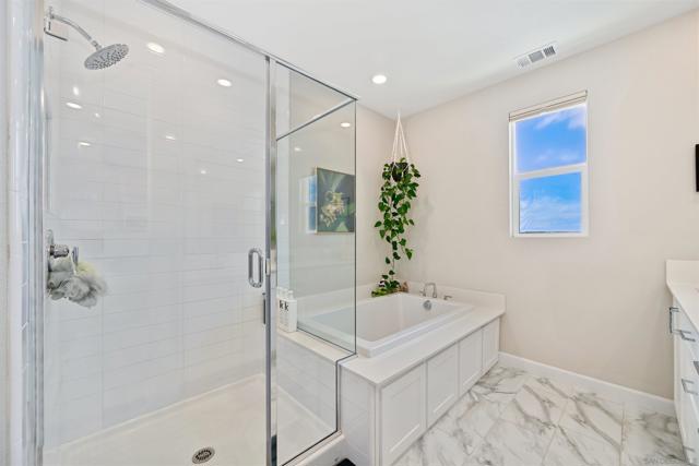 1855 Montage Ave, Chula Vista CA: https://media.crmls.org/mediaz/7cd6a2ff-eae5-4f1d-9783-3bf22b6342e4.jpg