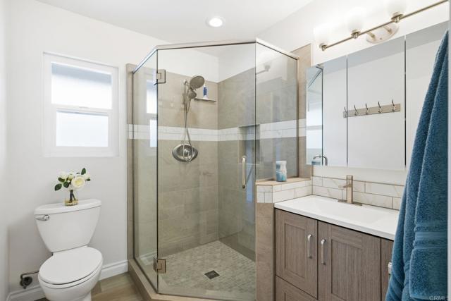 1711 Oak Hill Dr, Escondido CA: https://media.crmls.org/mediaz/7cd711cb-9d7c-4850-8286-30e62bcb78c0.jpg