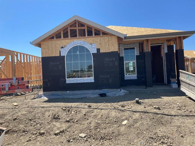 789 Aurora Way, King City CA: https://media.crmls.org/mediaz/7cd8088e-2651-4bad-85ea-a38d920da83e.jpg