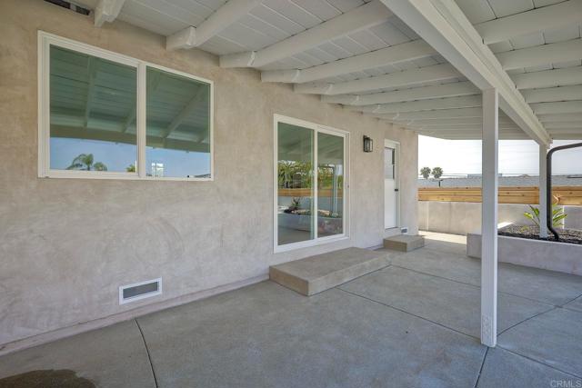Image 41 of 42 For 1126 Larkspur