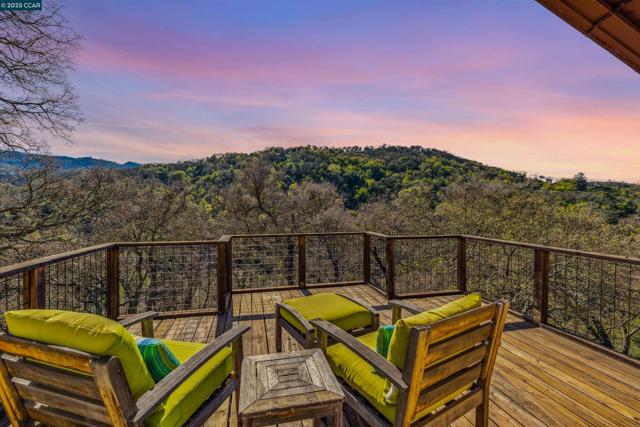2160 Ridgewood Rd, Alamo CA: https://media.crmls.org/mediaz/7cd96b24-99ec-4f53-9b18-3d54284b7888.jpg
