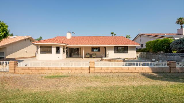 8796 Clubhouse Boulevard, Desert Hot Springs CA: https://media.crmls.org/mediaz/7cd9acf3-8a26-4efe-9f7f-0994b7cd7d17.jpg