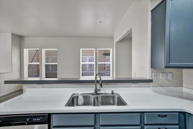 22820 Paseo Place, Hayward CA: https://media.crmls.org/mediaz/7cda2da9-4c92-4c4c-98fb-fe5a4e9a2987.jpg