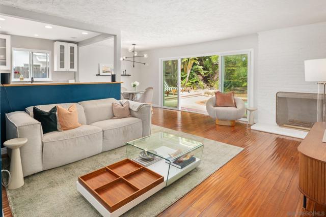 4357 Mount Hukee Ave, San Diego CA: https://media.crmls.org/mediaz/7cda3df1-ba13-4b68-bf03-c586d18e3454.jpg