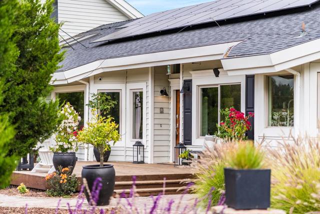 1501 Hidden Valley Road, Soquel CA: https://media.crmls.org/mediaz/7cda4187-a99f-4d3d-ac83-2ad0588e2222.jpg