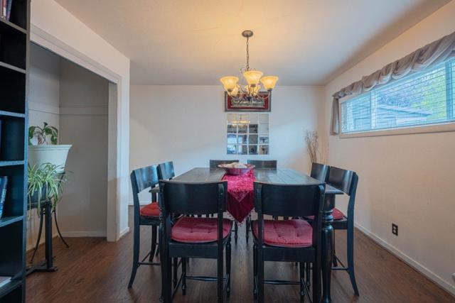335 Palma Drive, Salinas CA: https://media.crmls.org/mediaz/7cdaace7-d48b-4abe-8e38-906a8fbc2634.jpg