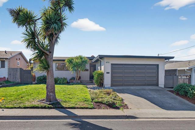 725 Palm Avenue, South San Francisco CA: https://media.crmls.org/mediaz/7cdbb13f-65f7-4c65-aedd-dba7a9d5704a.jpg