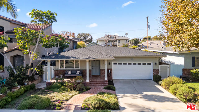 505 Panama Avenue, Long Beach CA: https://media.crmls.org/mediaz/7cdbba0e-0322-420e-b287-7b93a5d7fc17.jpg