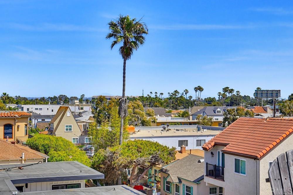 https://media.crmls.org/mediaz/7cdc1501-8f82-4816-9a72-e230798f2295.jpg?preset=X-Large