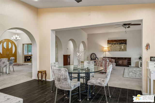 600 W Via Escuela, Palm Springs, CA 92262