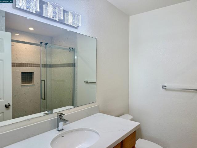 148 Lancaster Way, Vallejo CA: https://media.crmls.org/mediaz/7cdc3b08-58d8-4cd3-888c-18f068af4543.jpg